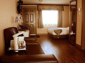 The Greensboro Inn New Minas Buitenkant foto
